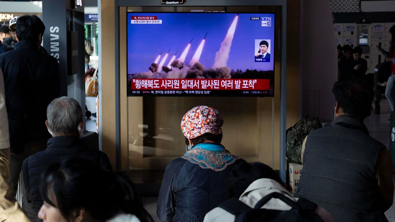 Corea del Norte lanza diez misiles balísticos hacia el mar de Japón, según Seúl