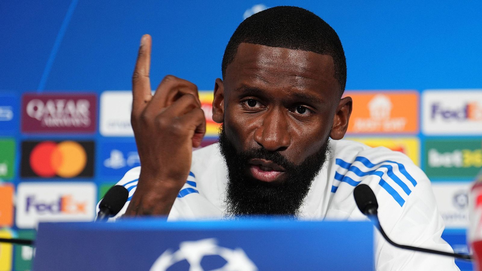 Rudiger, en la rueda de prensa del Real Madrid antes de jugar la Champions en Mánchester