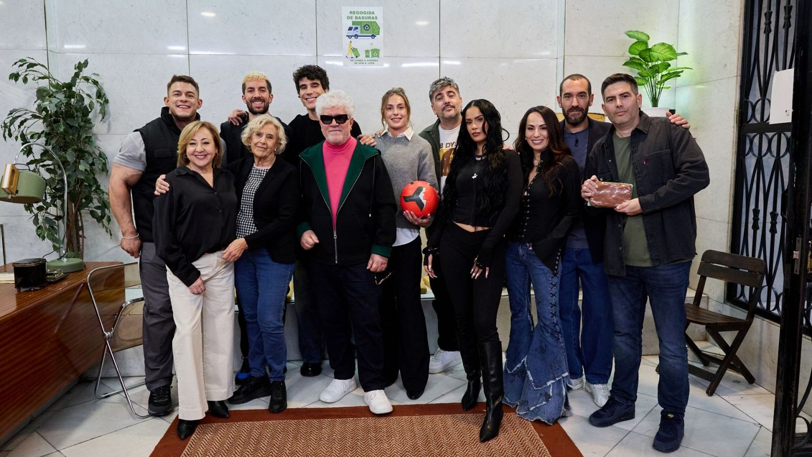 Pedro Almodóvar, durante su anterior aparición en 'La Revuelta'