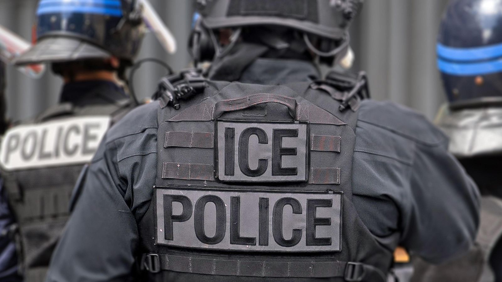 Agentes del Servicio de Inmigración y Control de Aduanas (ICE) del Departamento de Seguridad Nacional de Estados Unidos.