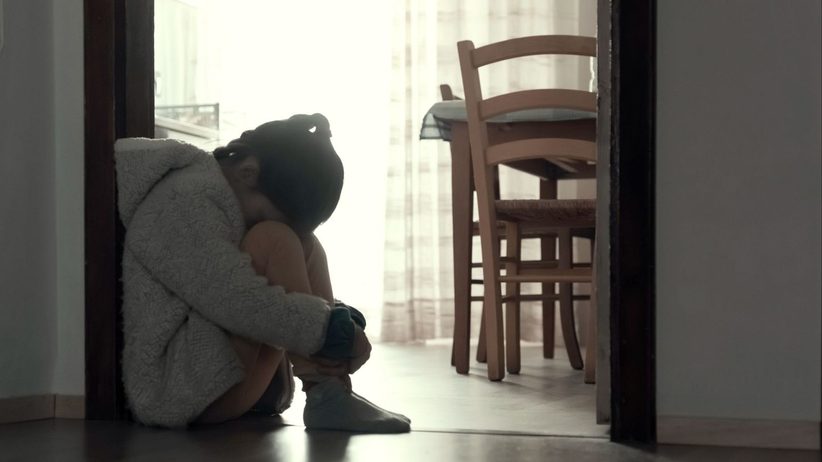 Piden 40 años de cárcel para un hombre por violar a diario a una niña