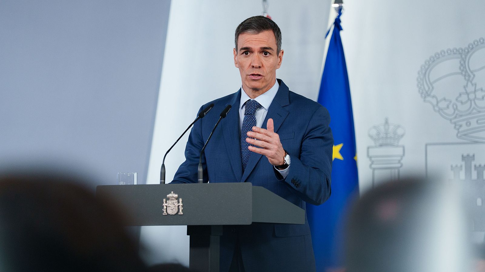 Sánchez exige la apertura del estrecho de Ormuz