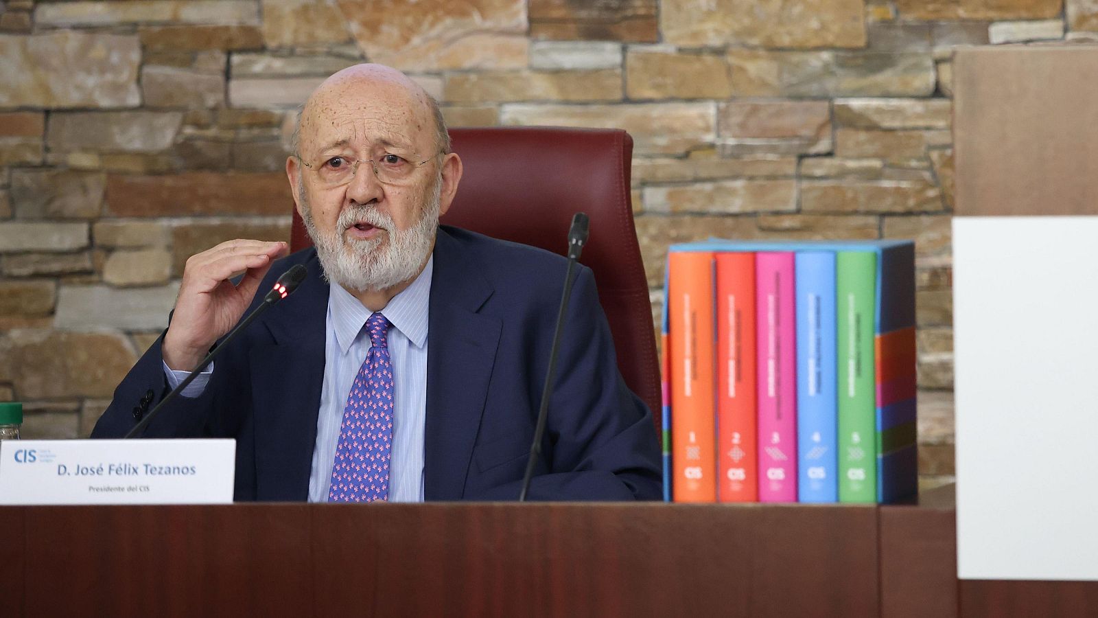 El presidente del Centro de Investigaciones Sociológicas (CIS), José Félix Tezanos, durante un acto este lunes.