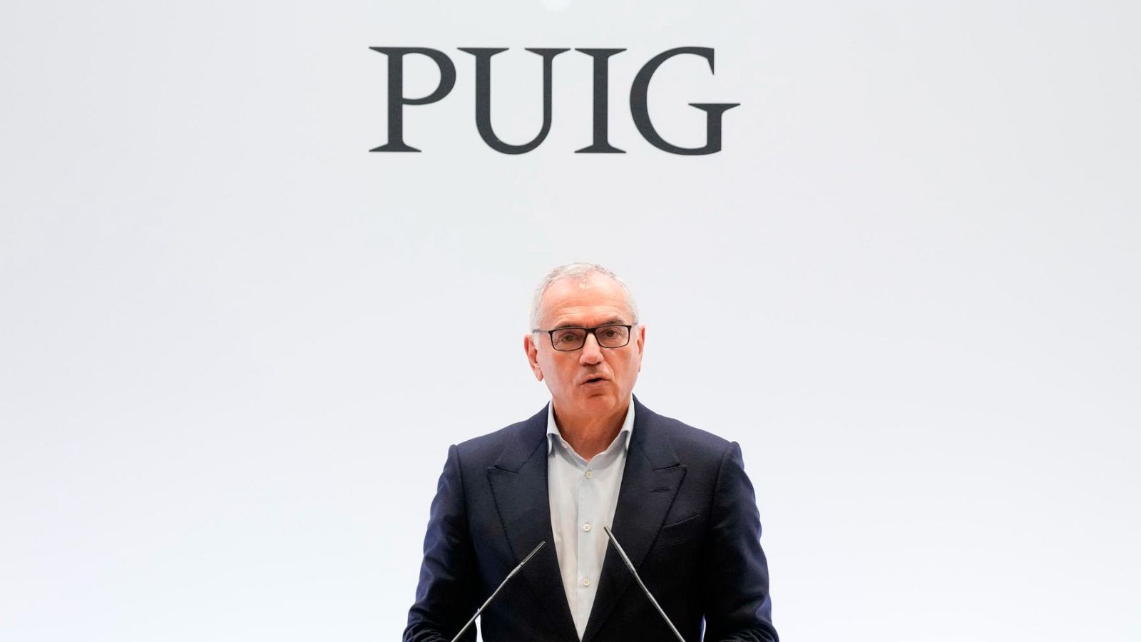 Los gigantes de la cosmética Puig y Estée Lauder negocian una posible fusión