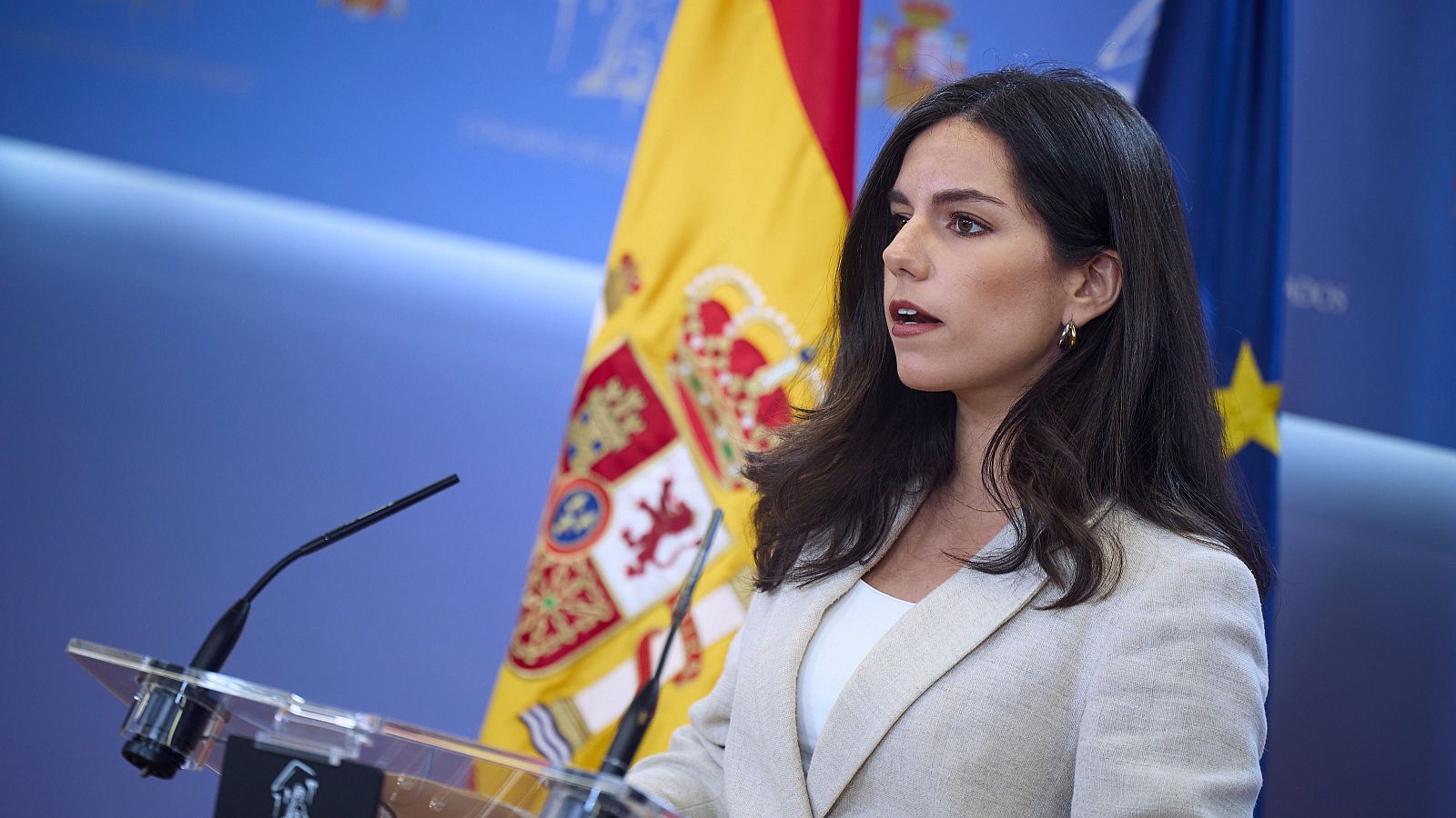 La portavoz de Vox en el Congreso, Pepa Millán, durante una rueda de prensa, en el Congreso