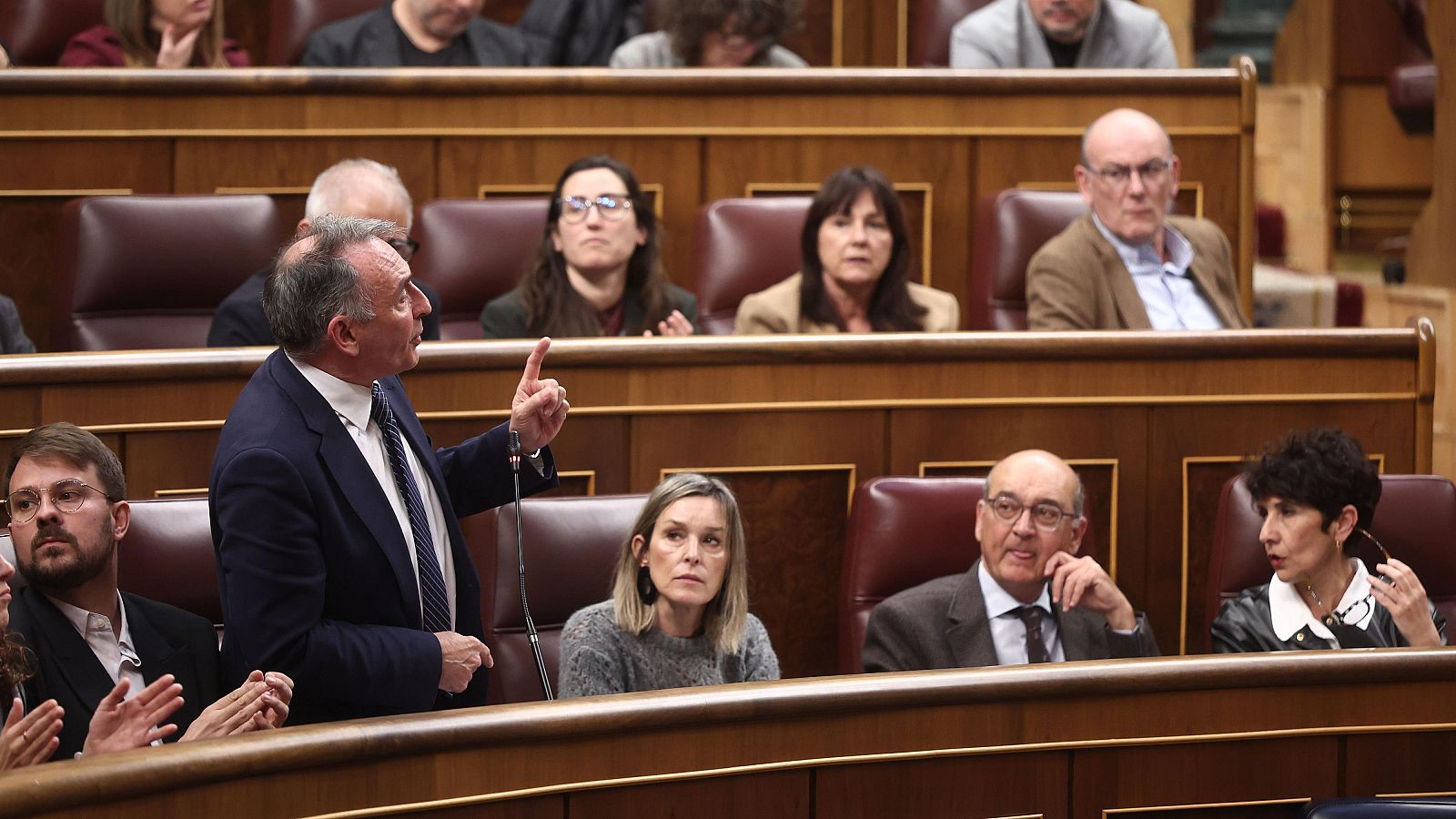 El diputat de Sumar Enrique Santiago intervé durant una sessió plenària, en el Congrés dels Diputats