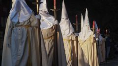 Entretelas de la Semana Santa: "El hábito de cada cofrade es muchas veces su mortaja"