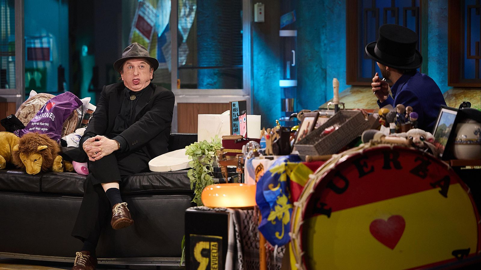 Javier Gurruchaga y Russian Red, invitados de hoy miércoles 1 de abril en La Revuelta