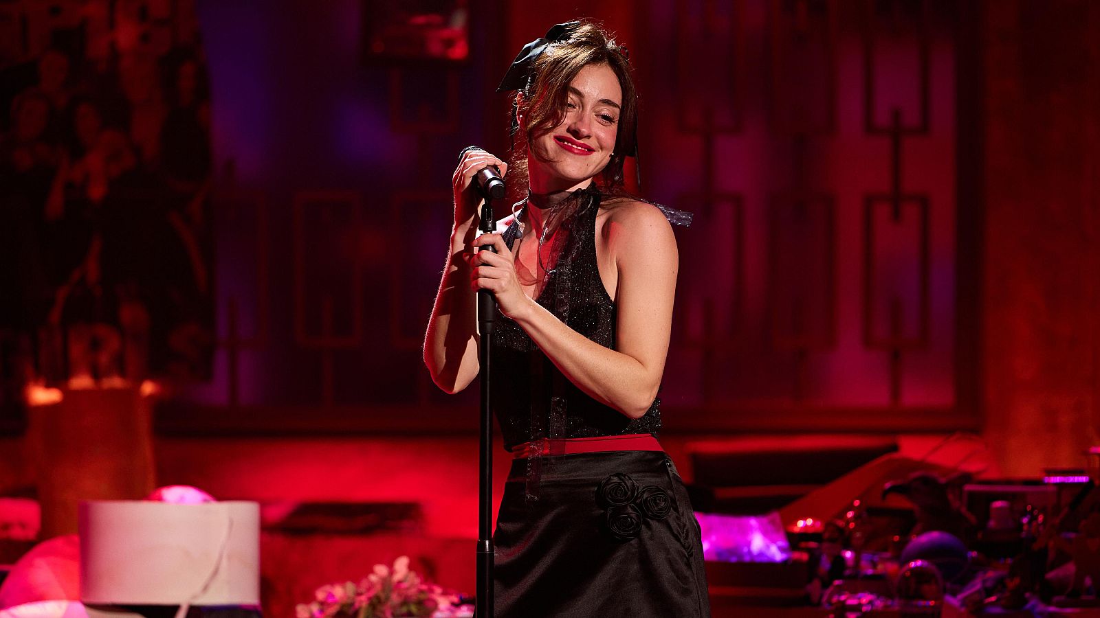 La cantante Russian Red presenta en La Revuelta su show 'Rojo relativo' 01/04/26