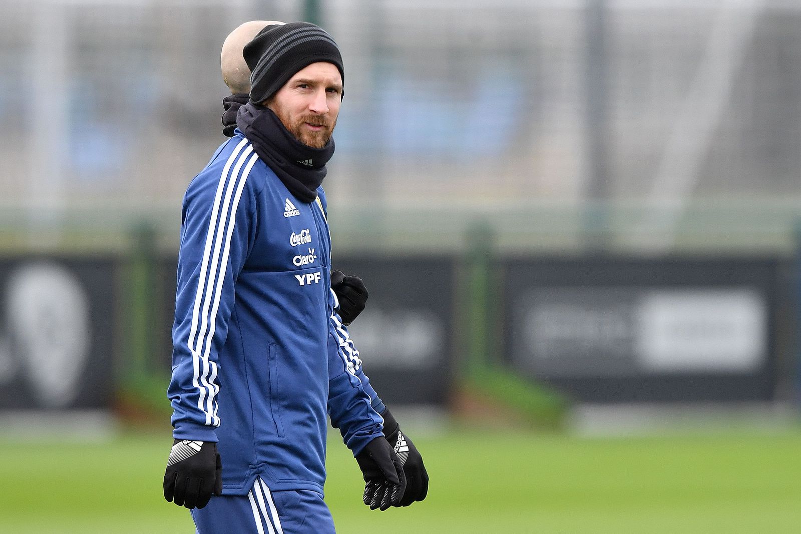 Imagen de Leo Messi durante el entrenamiento de la selección argentina en Manchester.