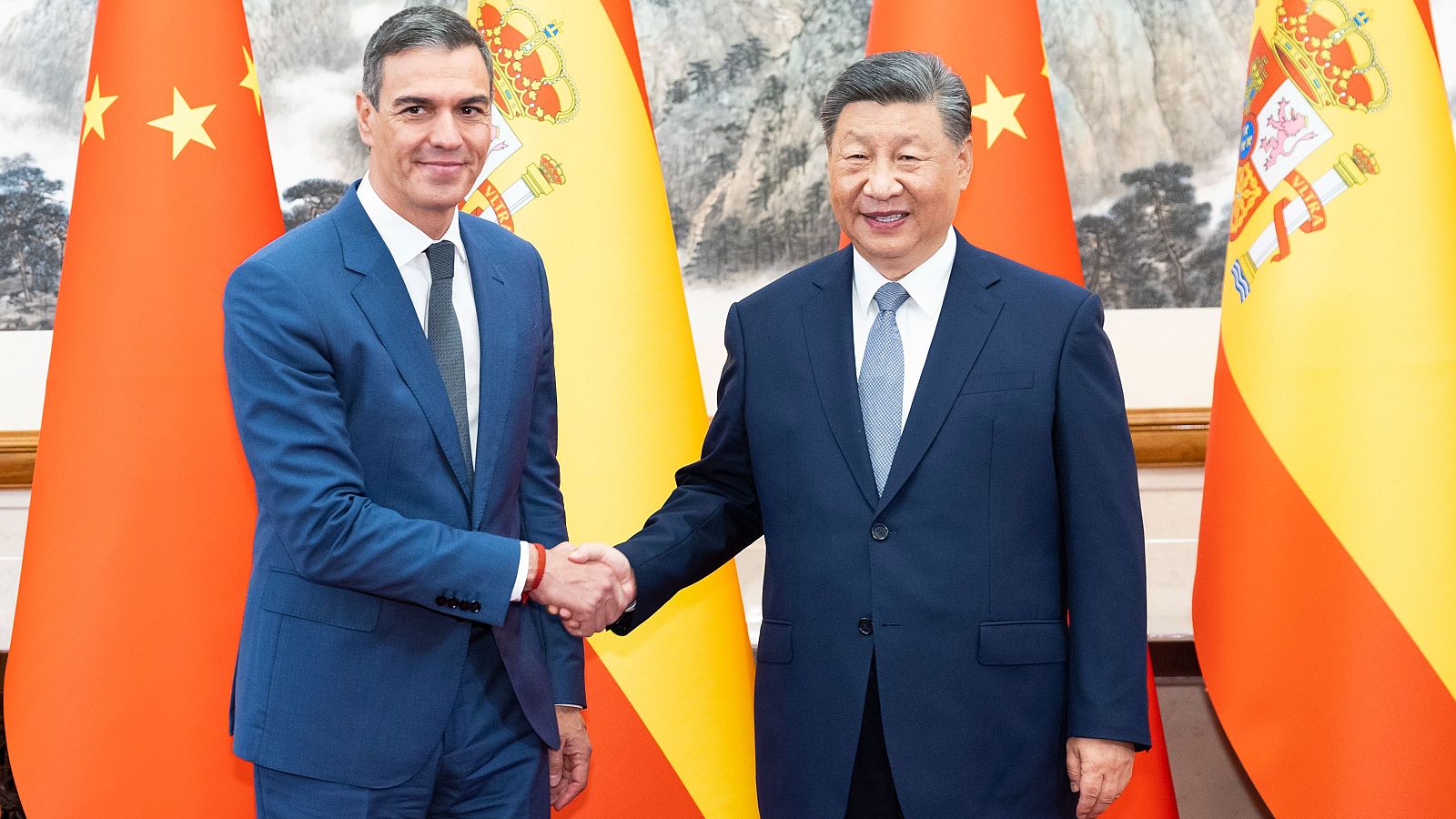 Pedro Sánchez y Xi Jinping durante la visita del presidente español a China en 2024