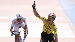Wout Van Aert vence a su destino y gana al sprint a Pogacar para obtener su primera París - Roubaix