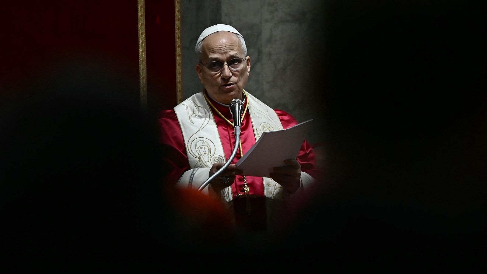 El papa urge a la paz a los gobernantes: "¡Deténganse! ¡Siéntense en mesas de mediación!