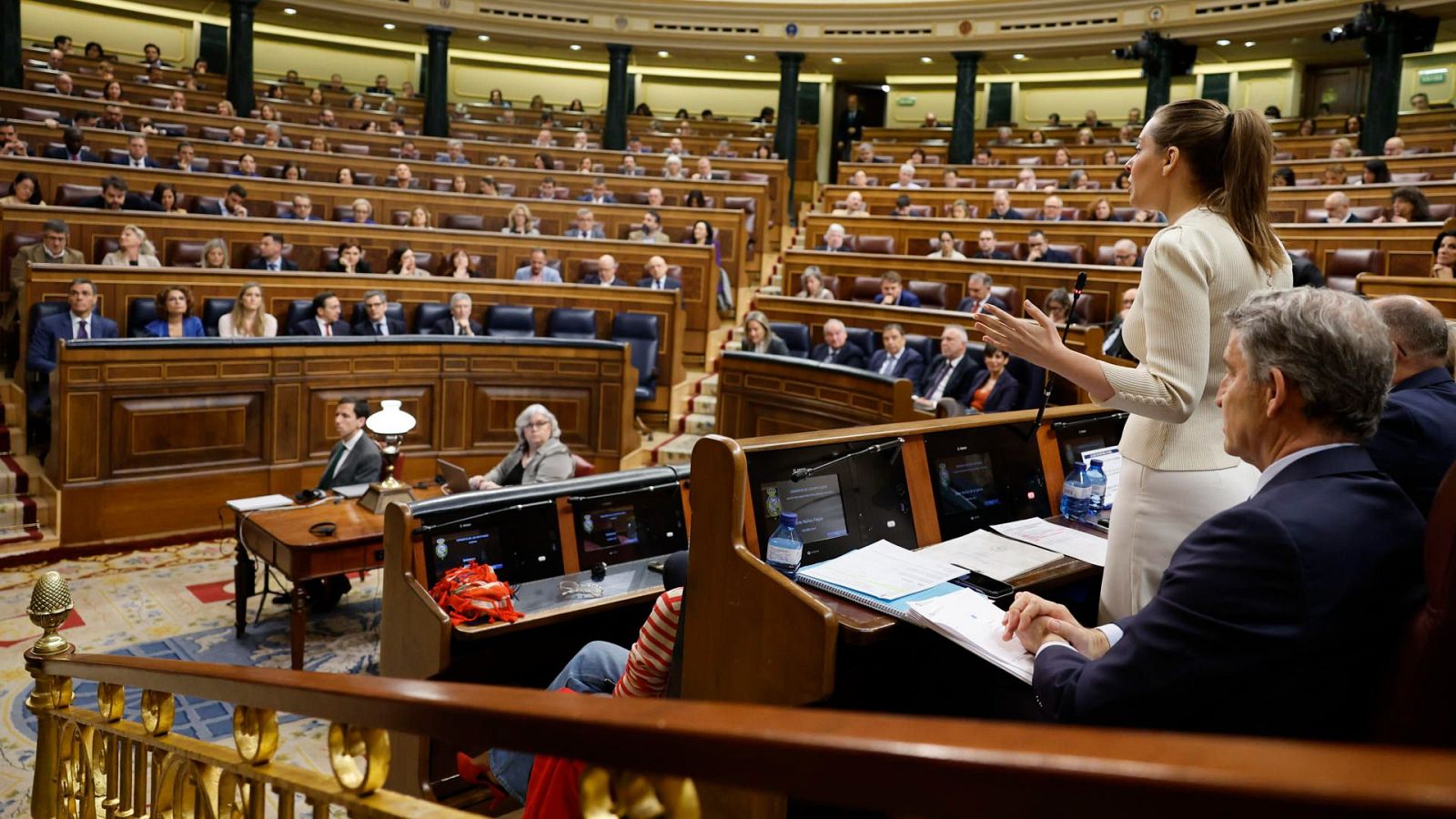 El Gobierno y el PP celebran la victoria de Magyar en Hungría y Vox cree que la caída de Orbán pone "en peligro" a Europa