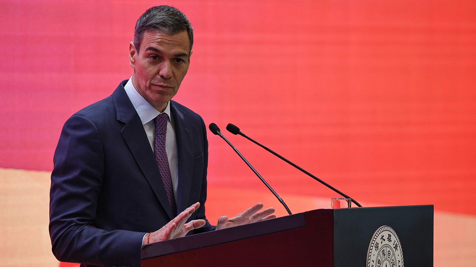 Imagen del presidente del Gobierno, Pedro Sánchez, en un acto durante su viaje oficial a China