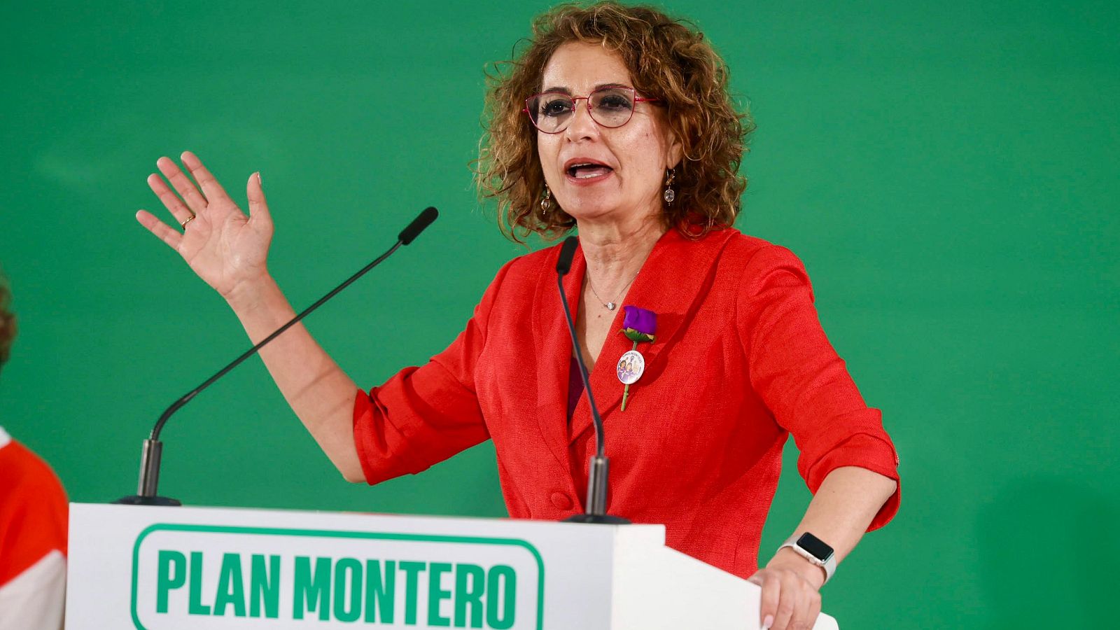 María Jesús Montero: perfil de la candidata del PSOE en Andalucía