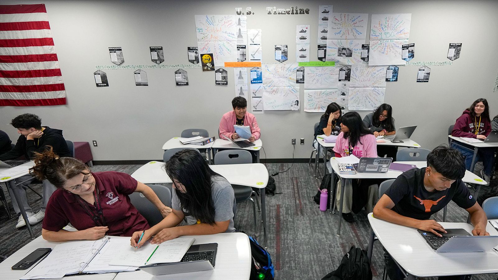 Alumnos en una clase del Northbrook High School en Houston