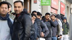 Unes 150.000 persones que viuen a Catalunya, a l'espera de la regularització de migrants