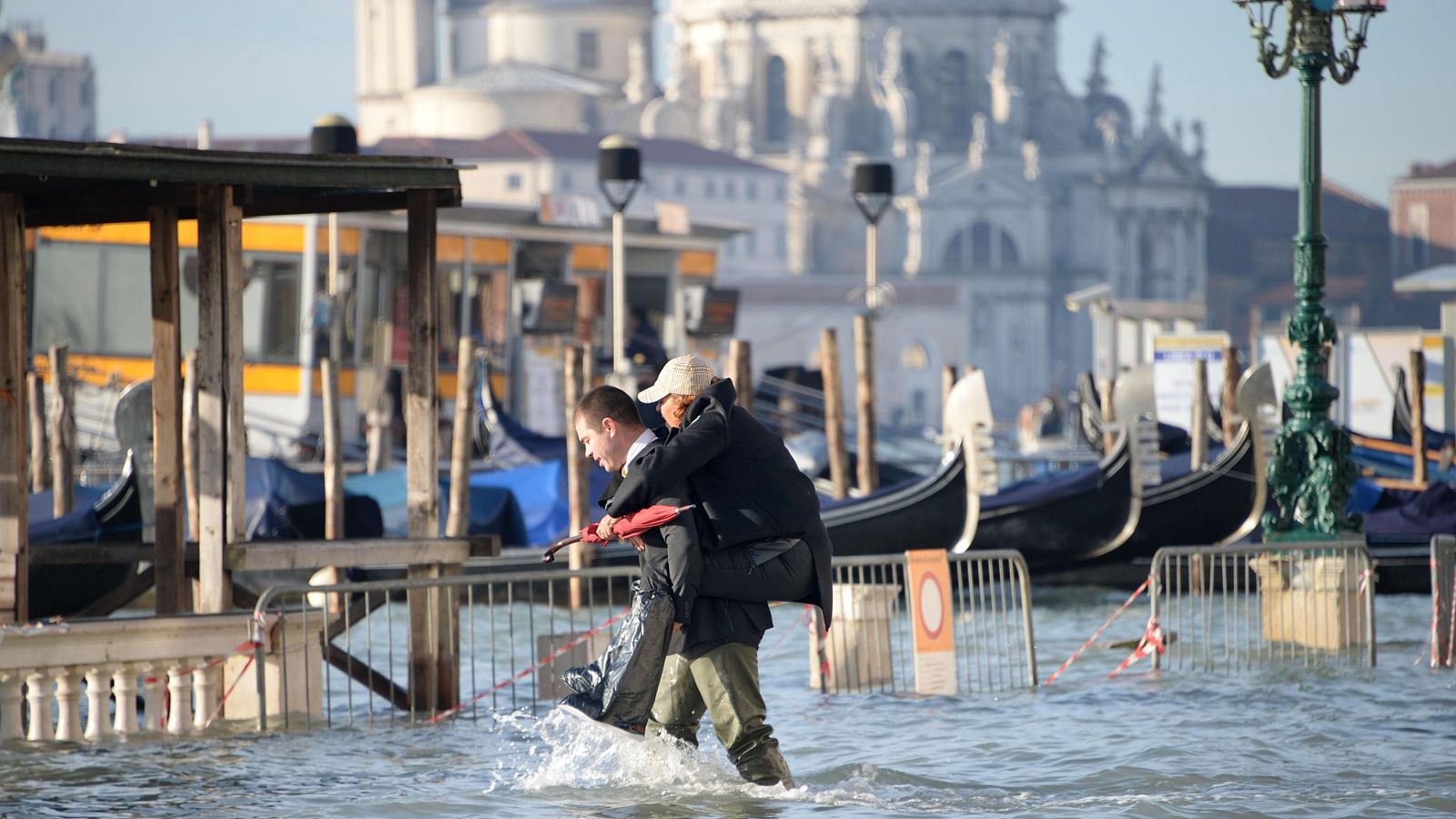 Las inundaciones de Venecia se han hecho más frecuentes en las últimas décadas. En la imagen, una 'acqua alta' en 2019
