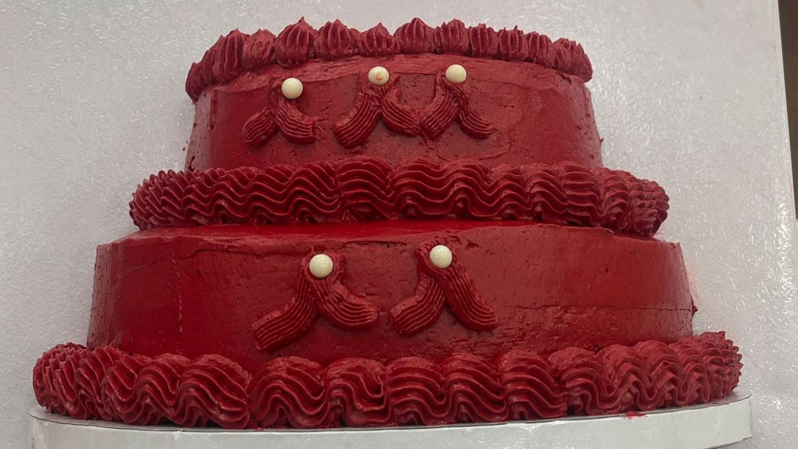 Receta de tarta vintage en atril con relleno de trufa de 'Top Chef'