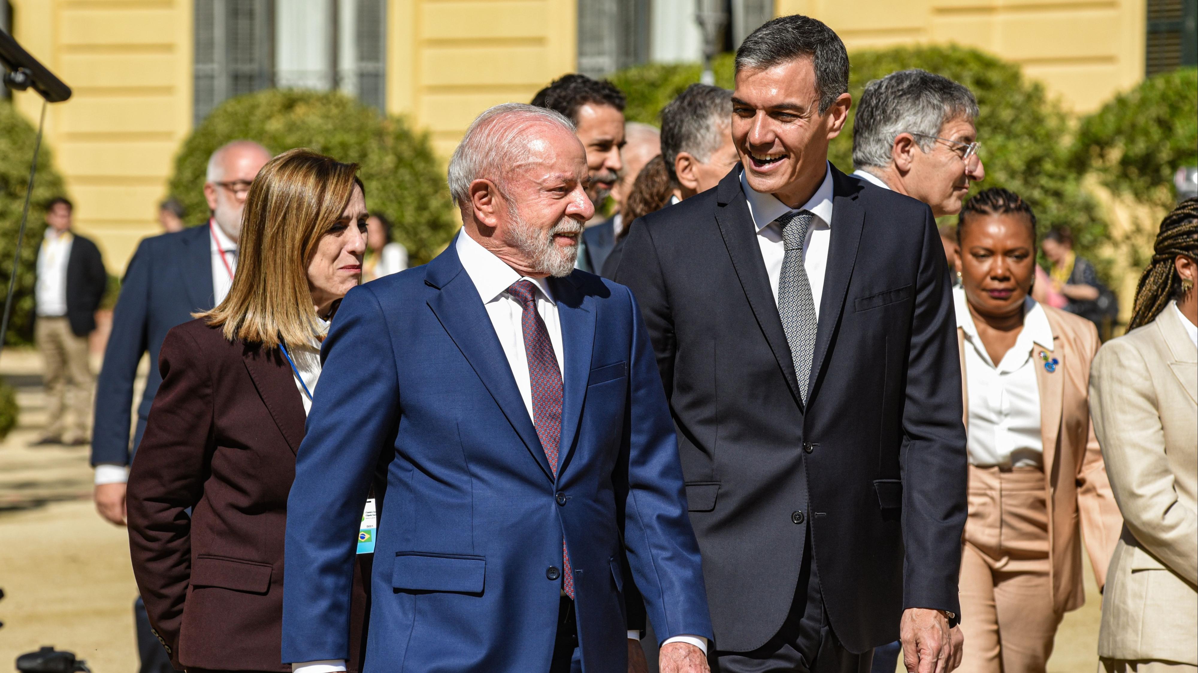 Sánchez y Lula hacen un alegato contra el "extremismo" y se unen en el 'no a la guerra'