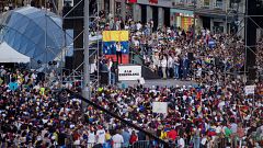 La Embajada de Venezuela pide disculpas por los cánticos racistas de Baute en el acto de Corina Machado en Madrid