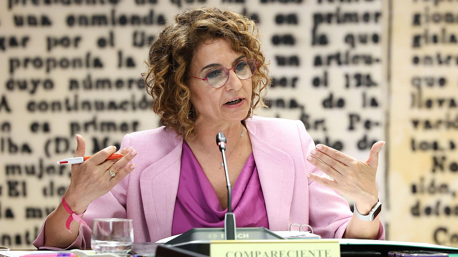 Montero: "Claro que estoy aquí como candidata. Lo que pretenden es que no esté hoy haciendo precampaña"