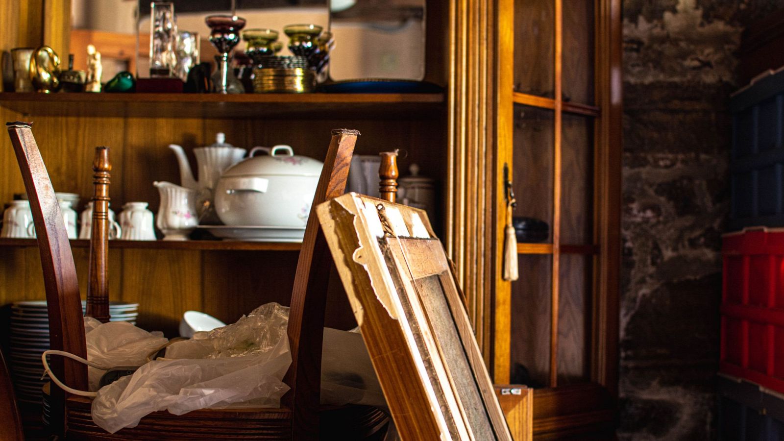 Comprar por estrés o aburrimiento: más de la mitad de los españoles (56%) adquiere cosas que no usa ni necesita.