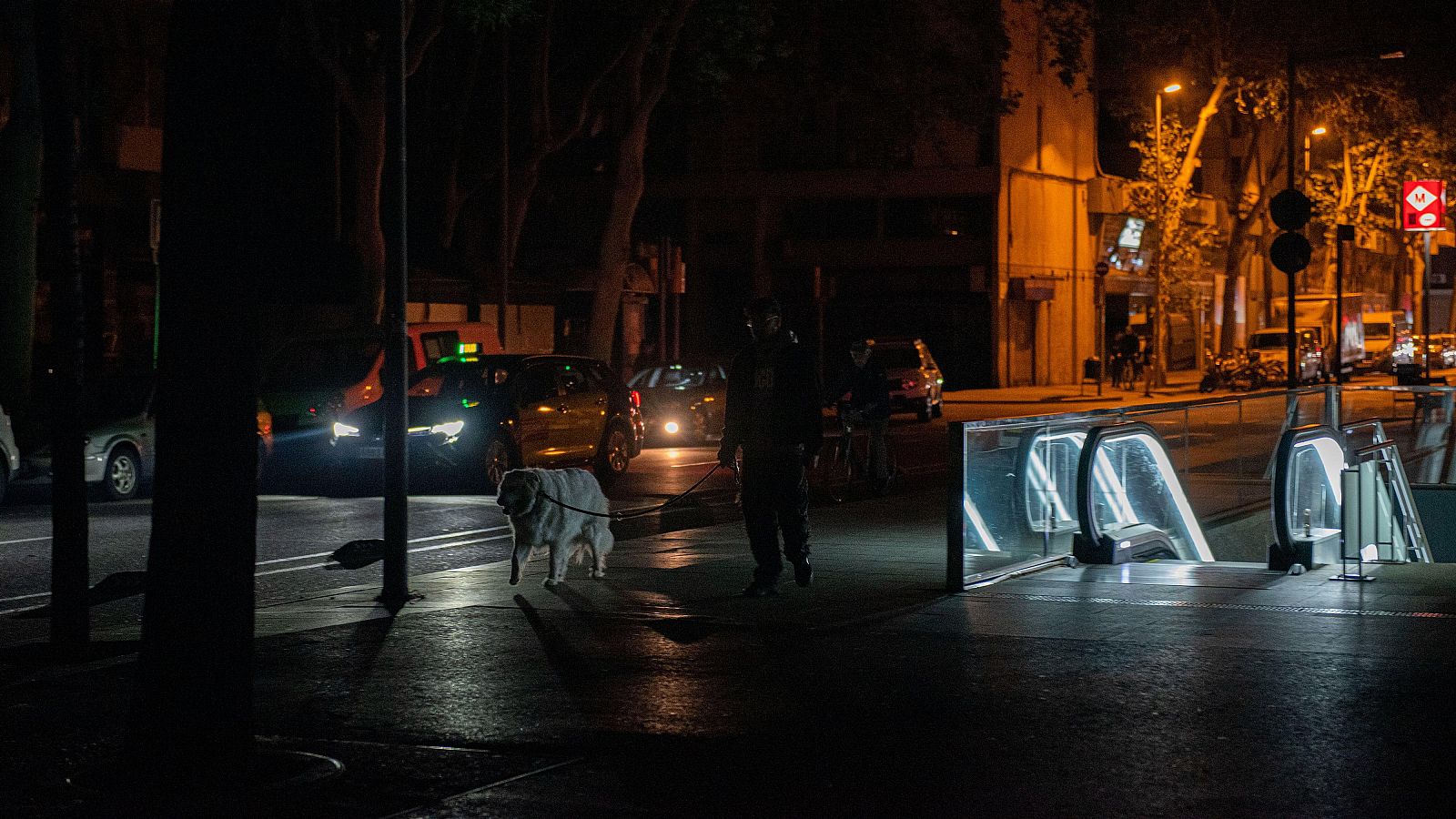 Calle de Barcelona durante el apagóndel 28 de abril de 2025