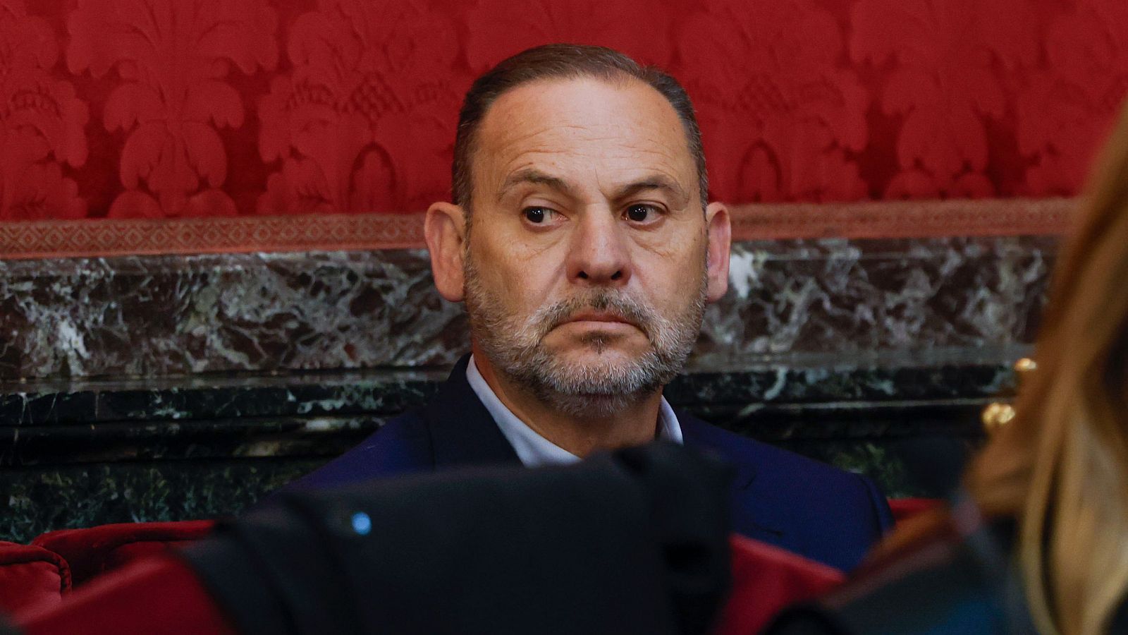 El exministro José Luis Ábalos, en el banquillo de los acusados en el primer día del juicio contra él por el caso mascarillas.