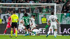 Bellerín marca el empate en la última jugada y el Betis aleja aún más al Madrid de la liga