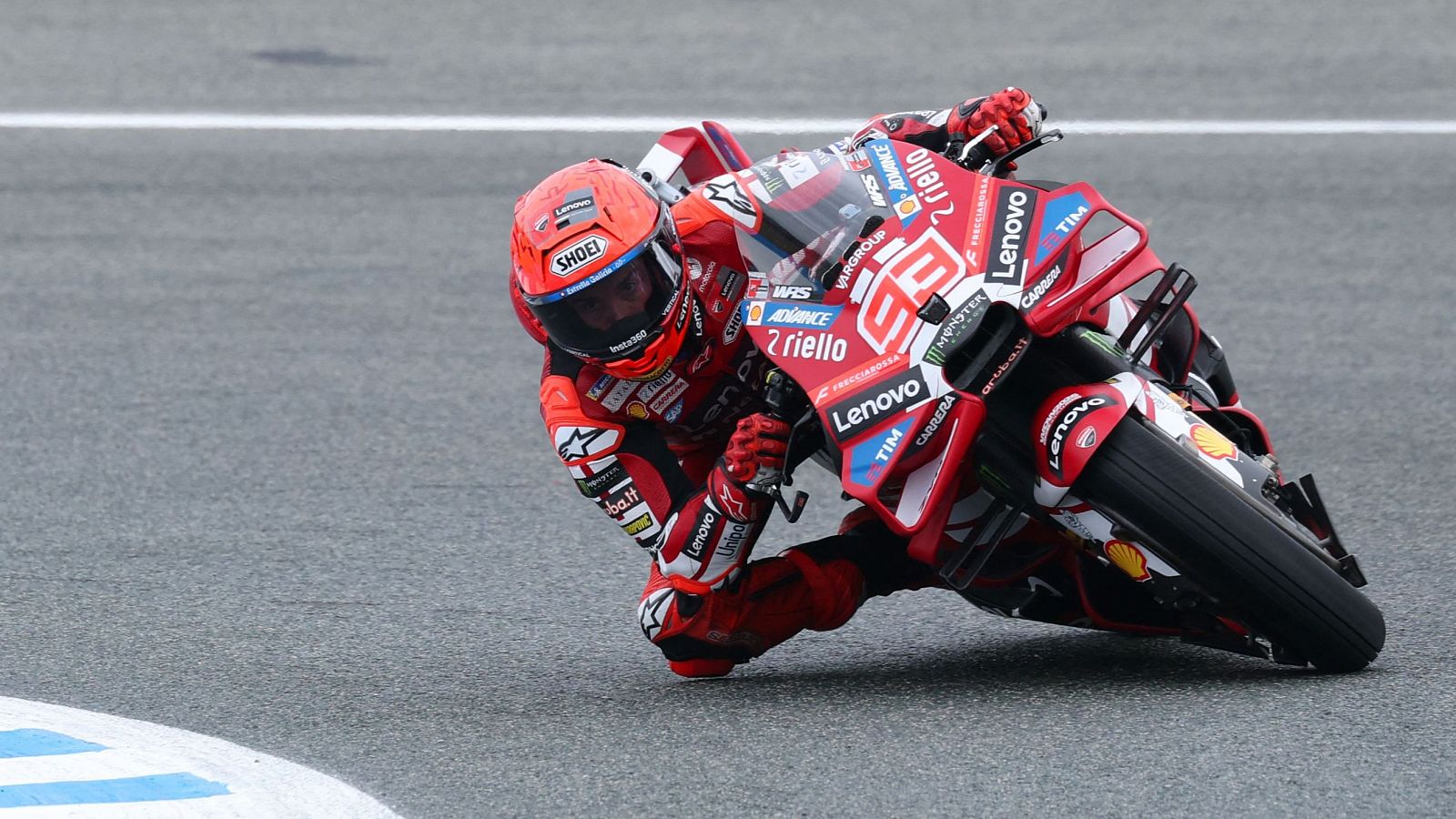 Caída y victoria de Marc Márquez en la carrera sprint del Gran Premio de España de MotoGP