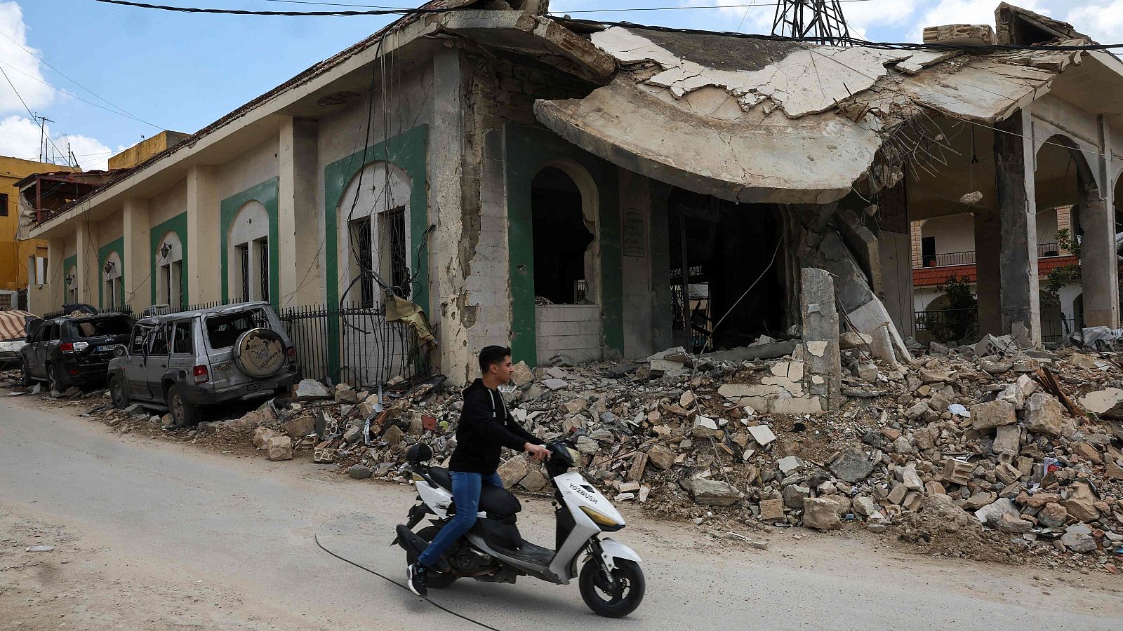 Israel ordena evacuar una localidad al sur de Líbano pese a la tregua