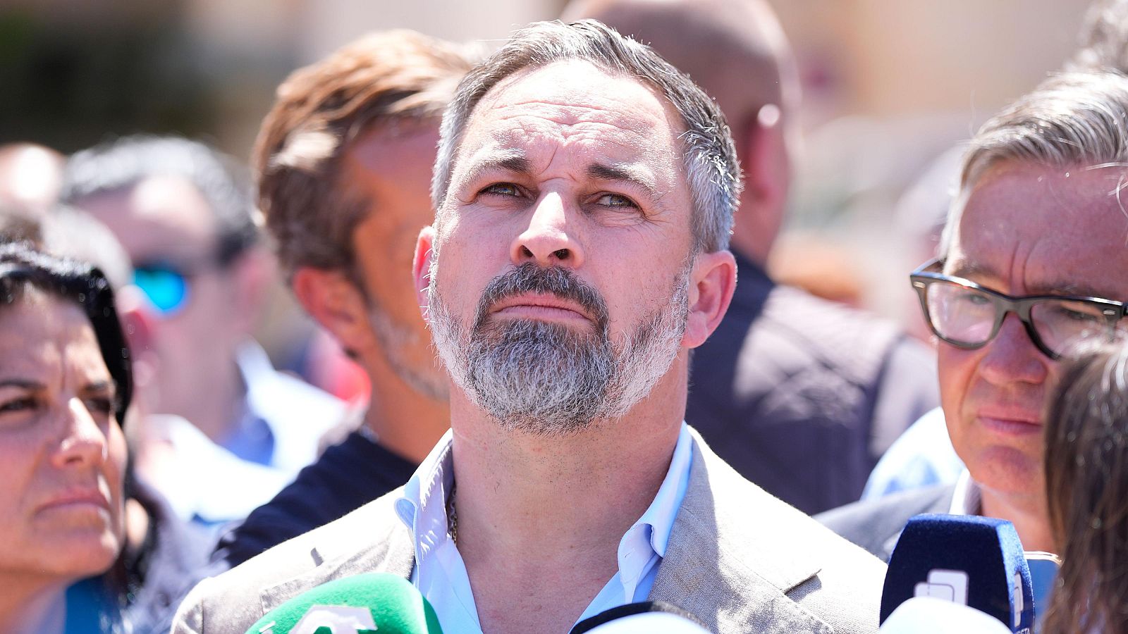 Abascal arremete contra el secretario general de la Conferencia Episcopal.