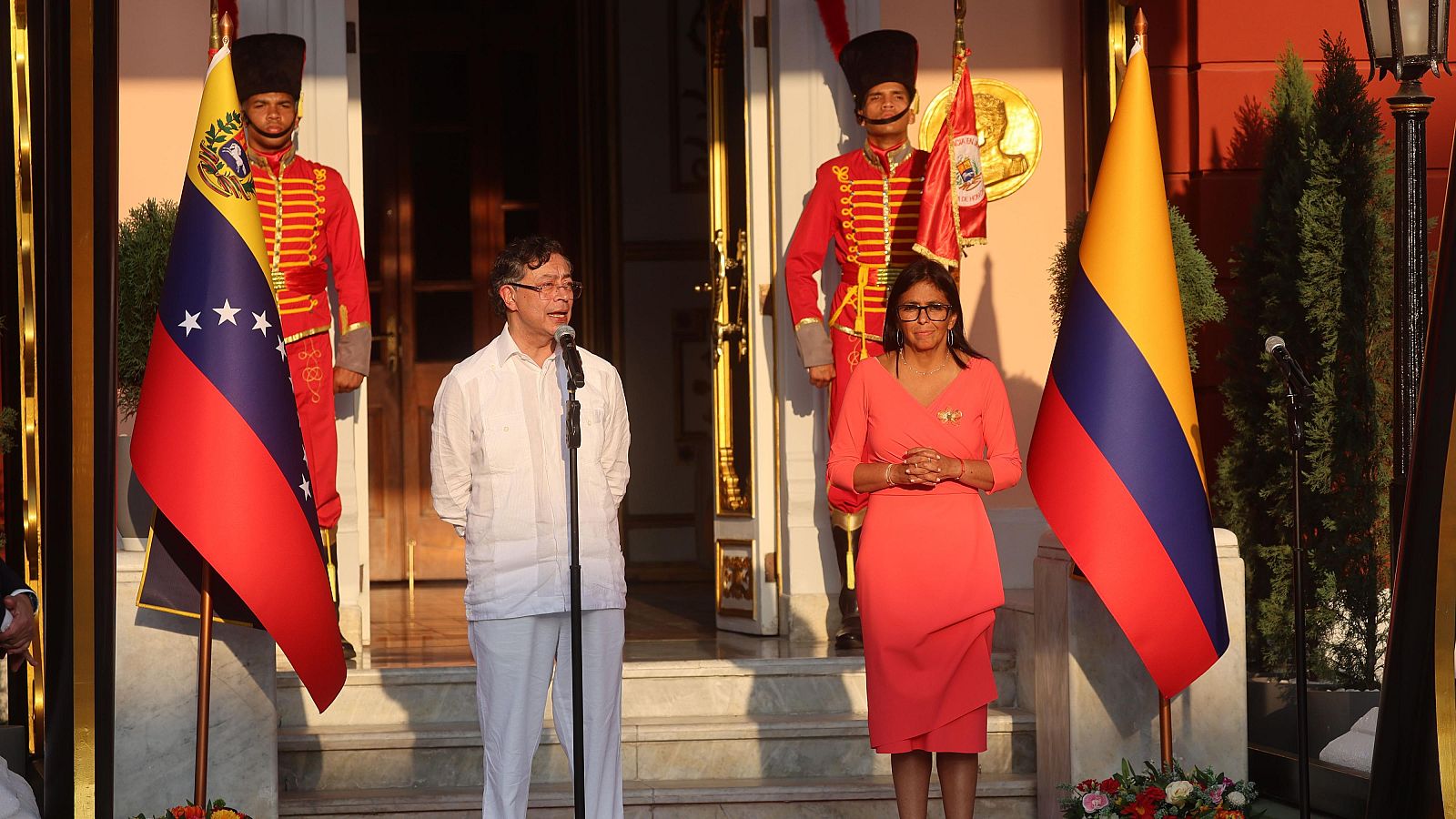 Venezuela y Colombia acuerdan combatir juntos las mafias en la frontera