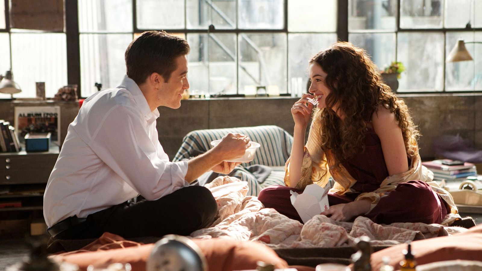 Anne Hathaway y Jake Gyllenhaal en 'Amor y otras drogas'