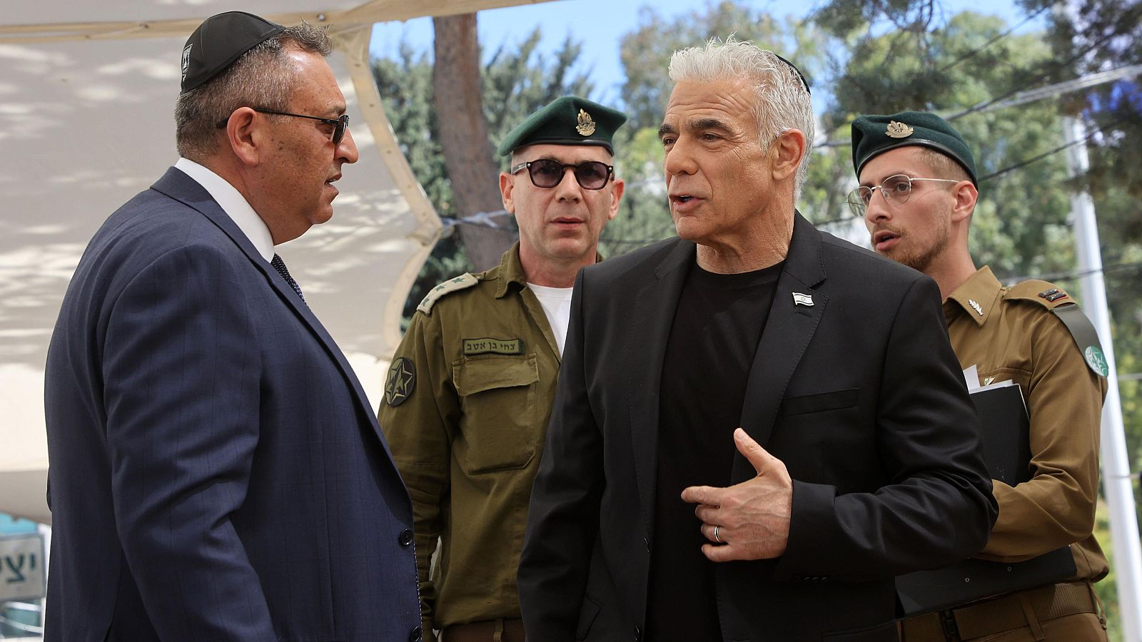 Opositores israelíes de izquierda y derecha celebran la alianza para desbancar a Netanyahu