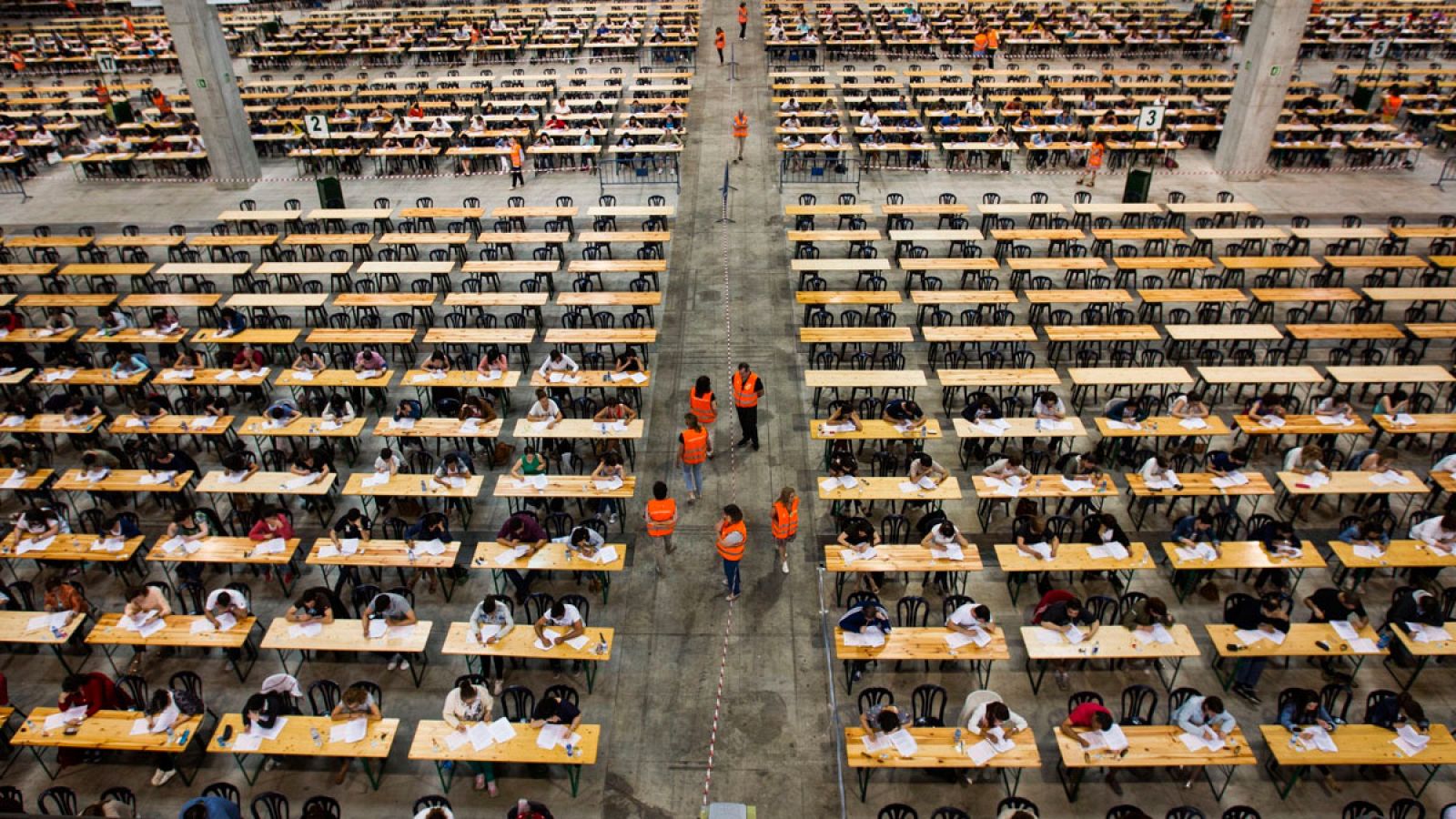 El recinto ferial de Silleda acoge de nuevo exámenes de las oposiciones a la Xunta de Galicia