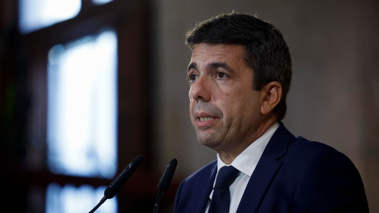 La jueza da cinco días a Mazón para que aporte voluntariamente el listado de sus llamadas el día de la dana