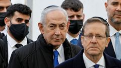 Netanyahu vuelve a los tribunales en su juicio por corrupción mientras el presidente israelí estudia su posible indulto