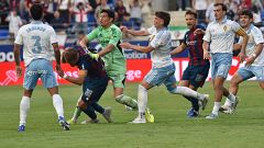 13 partidos de sanción al portero del Zaragoza Esteban Andrada por su puñetazo a Jorge Pulido, del Huesca
