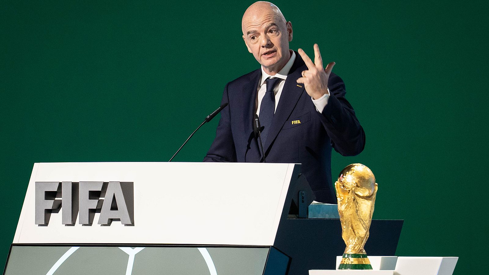 El presidente de la FIFA asegura que Irán estará en el mundial de EE.UU.