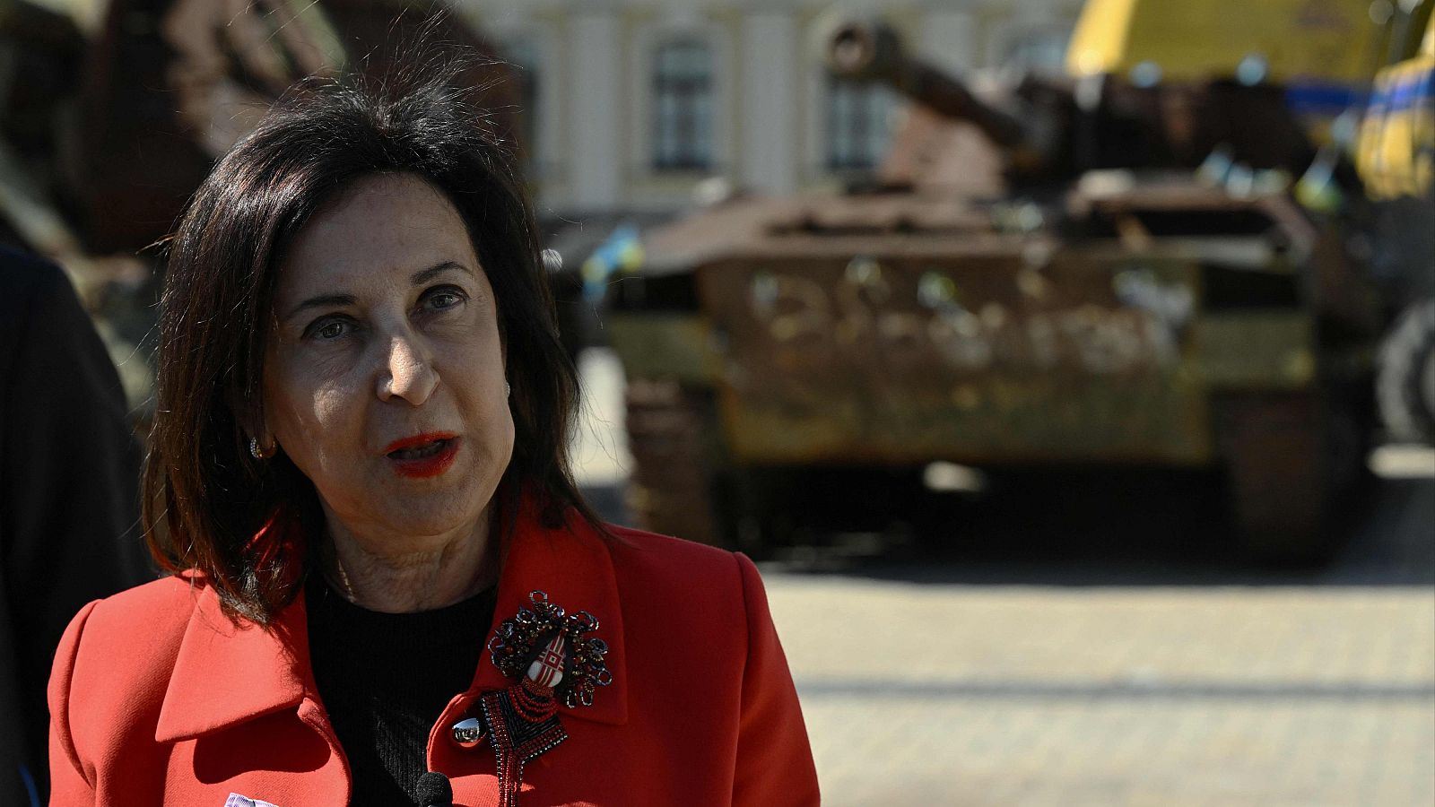 Robles dice que las amenazas de Trump "sobran" y pide respeto para España.
