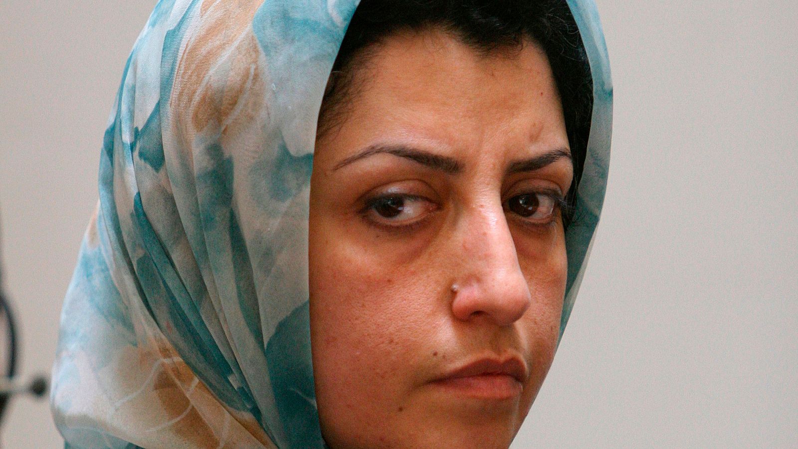 La premio Nobel de la Paz iraní Narges Mohammadi fue trasladada de urgencia a un hospital en Zanjan tras sufrir un grave deterioro de salud,