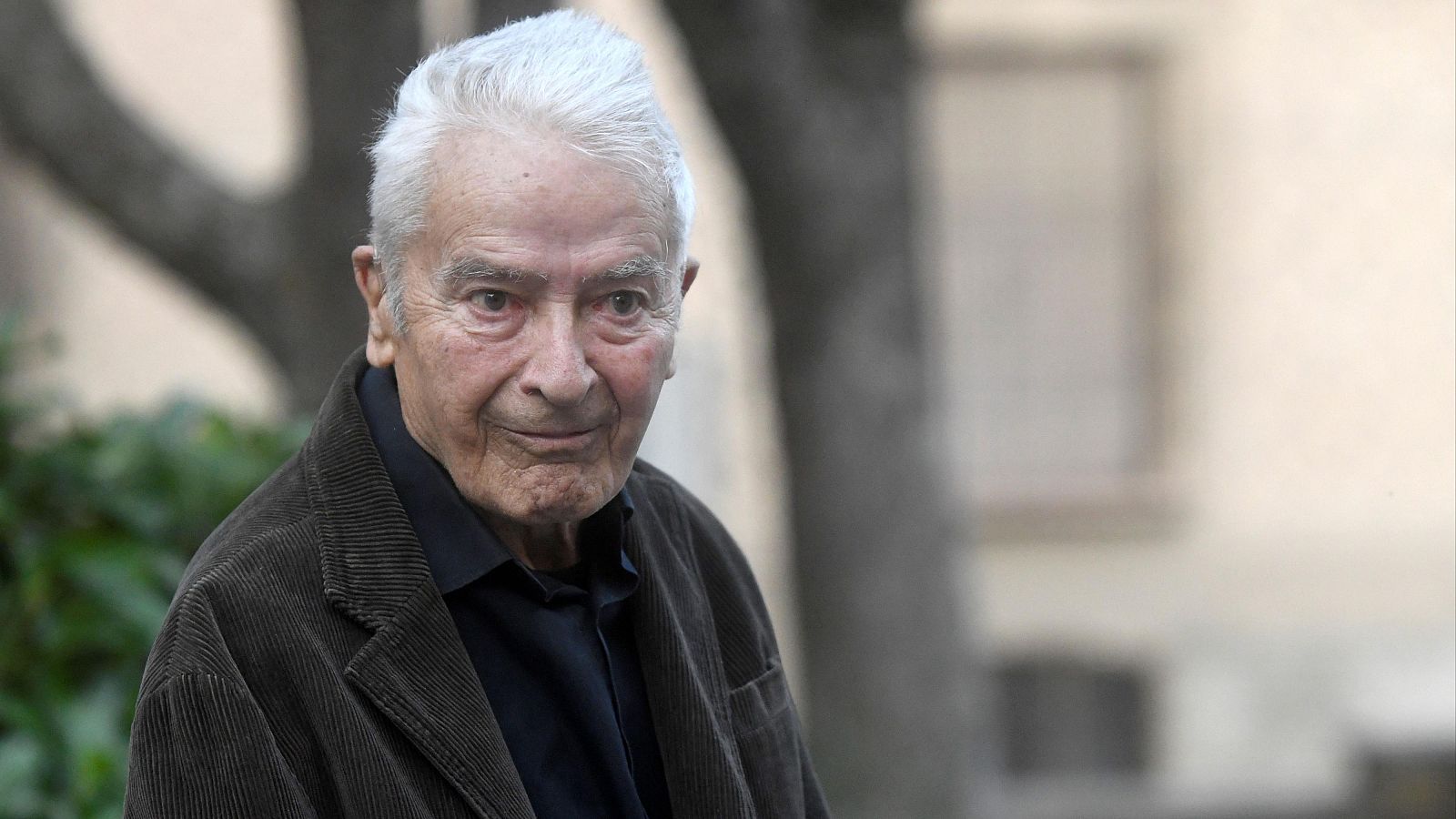 Muere el diseñador Cruz Novillo