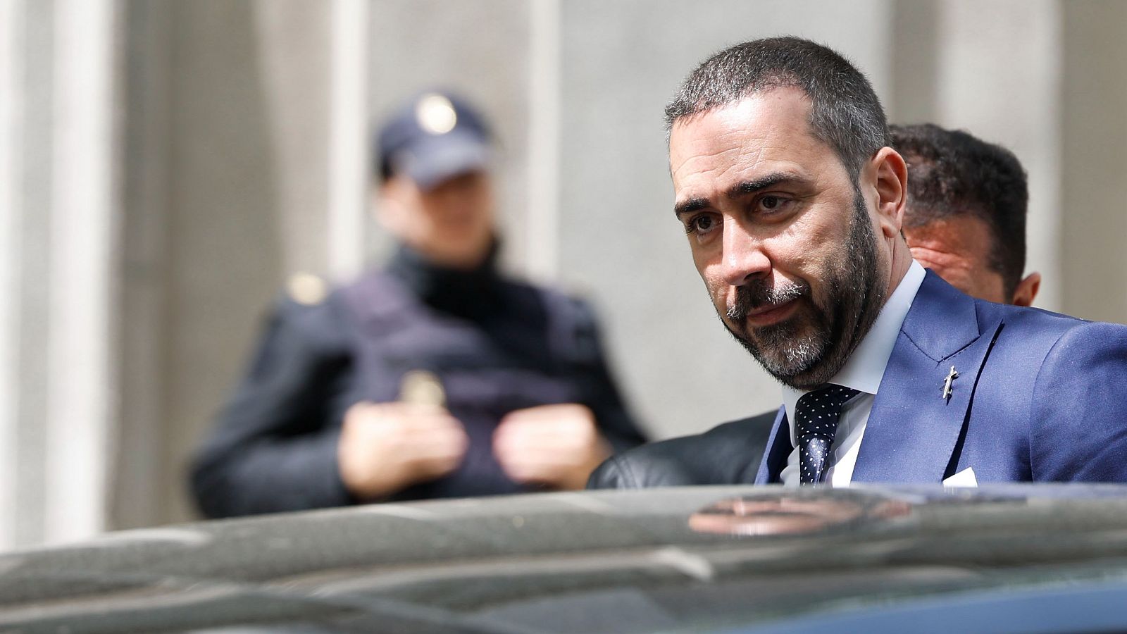 El empresario Víctor de Aldama a su salida del Tribunal Supremo donde continúa el juicio al exministro José Luis Ábalos, a su asesor Koldo García y al empresario Víctor de Aldama
