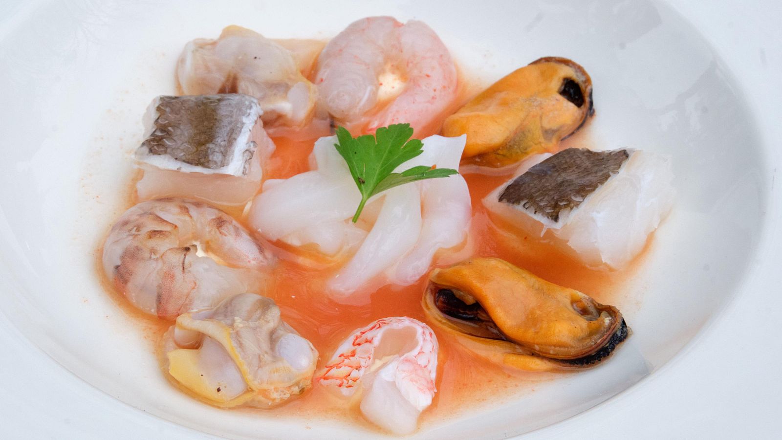 Receta de sopa de pescado y marisco de MasterChef 14