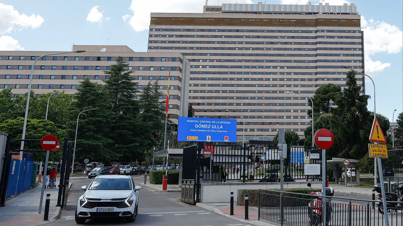 Los 14 españoles que viajan en el crucero infectado de hantavirus pasarán su cuarentena en el Hospital Gómez Ulla de Madrid.