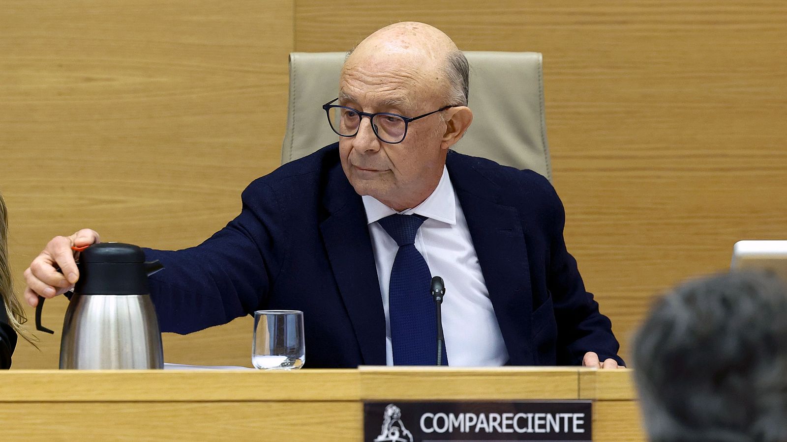 El antiguo despacho de Montoro defiende su labor "técnica" para las gasistas y niega el tráfico de influencias