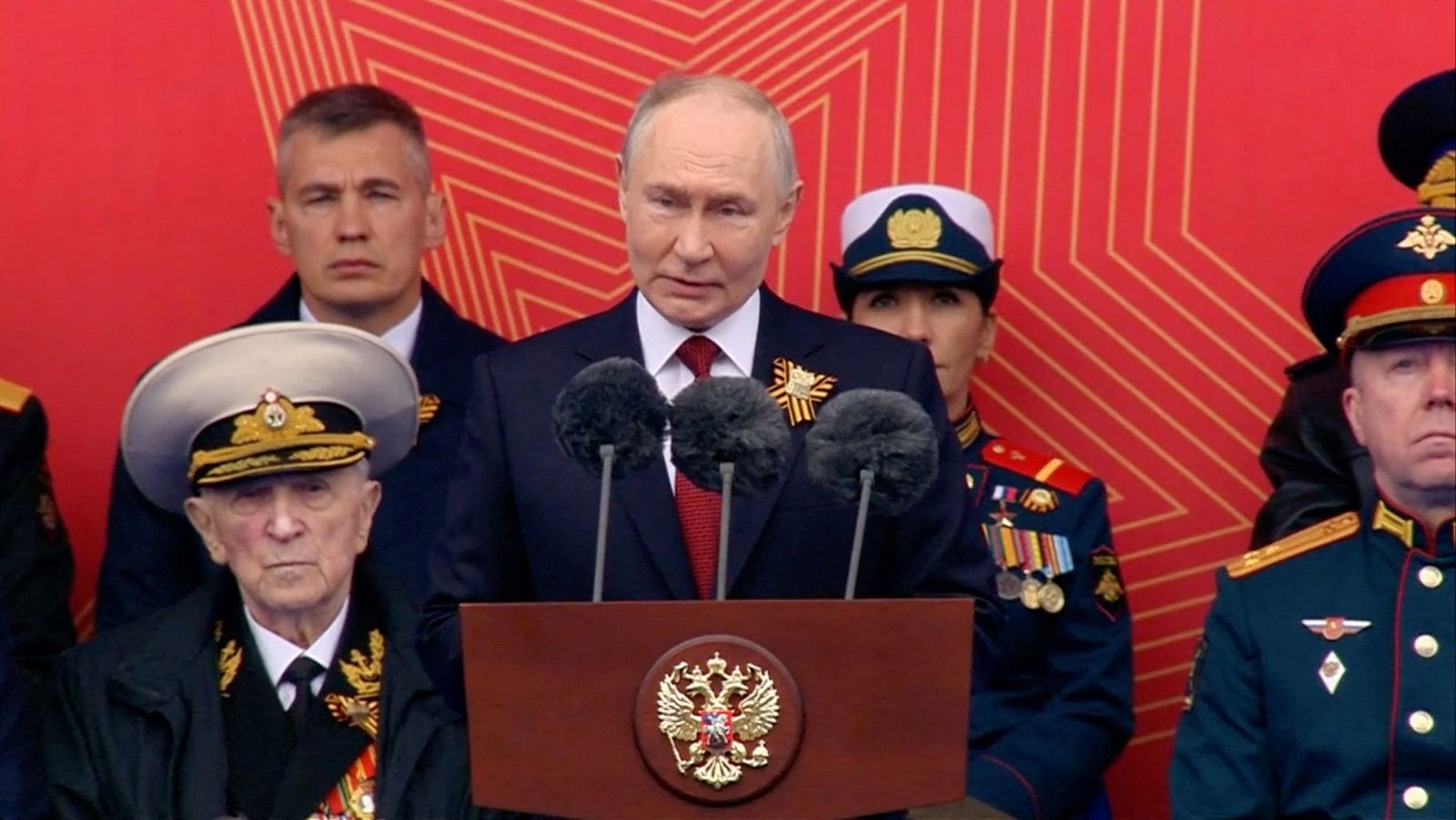 Putin pronuncia un discurso en el Día de la Victoria sobre la Alemania nazi en la Segunda Guerra Mundial, en la Plaza Roja de Moscú.